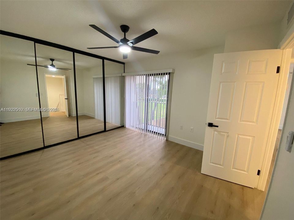 На продажу: $295,000 (2 спален, 2 ванн, 1236 Квадратных фут)