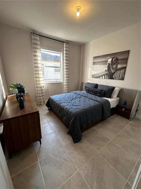 В аренду: $3,500 (3 спален, 2 ванн, 2217 Квадратных фут)