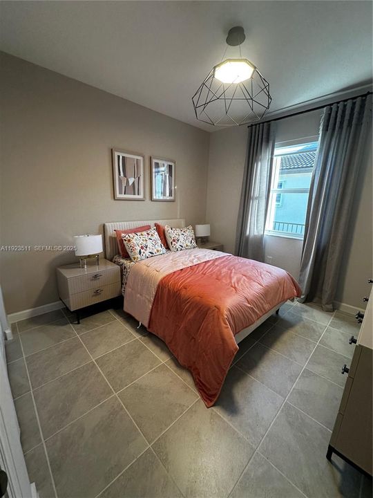 В аренду: $3,500 (3 спален, 2 ванн, 2217 Квадратных фут)