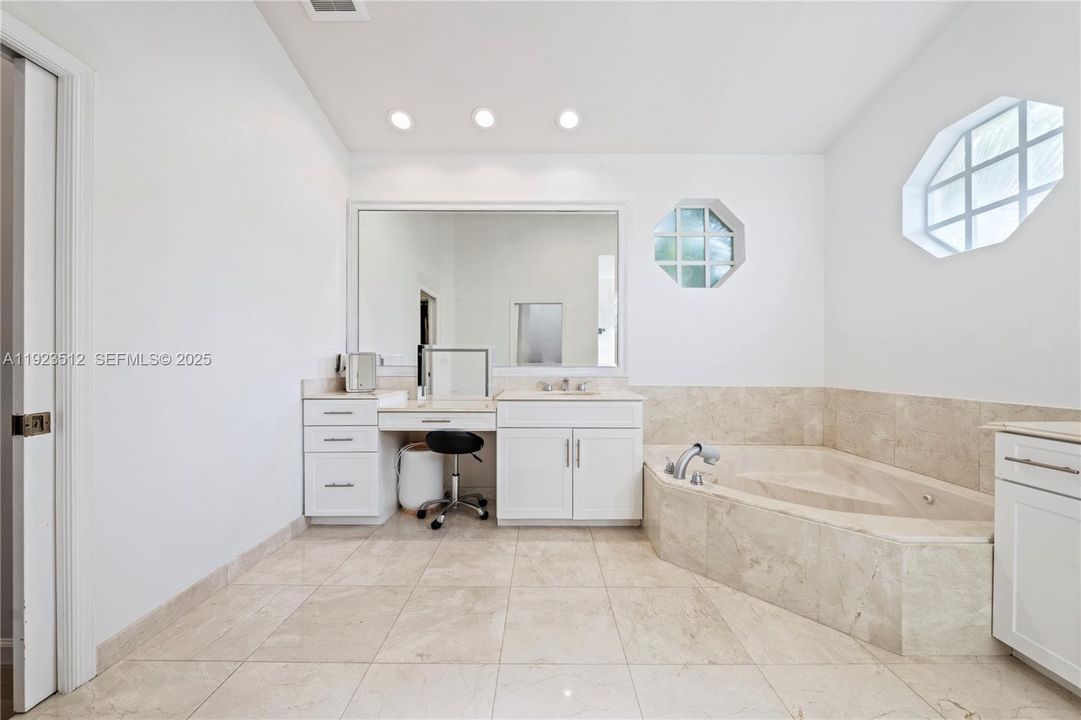 For Rent: $7,200 (5 beds, 3 baths, 2644 Square Feet)