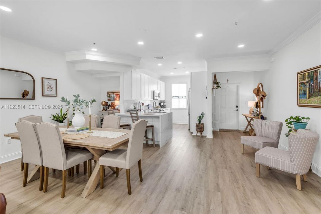 For Sale: $435,000 (3 beds, 2 baths, 1426 Square Feet)