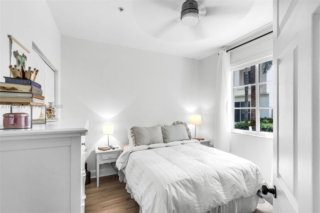 For Sale: $435,000 (3 beds, 2 baths, 1426 Square Feet)