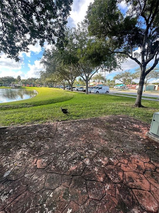 For Rent: $2,500 (4 beds, 2 baths, 1302 Square Feet)