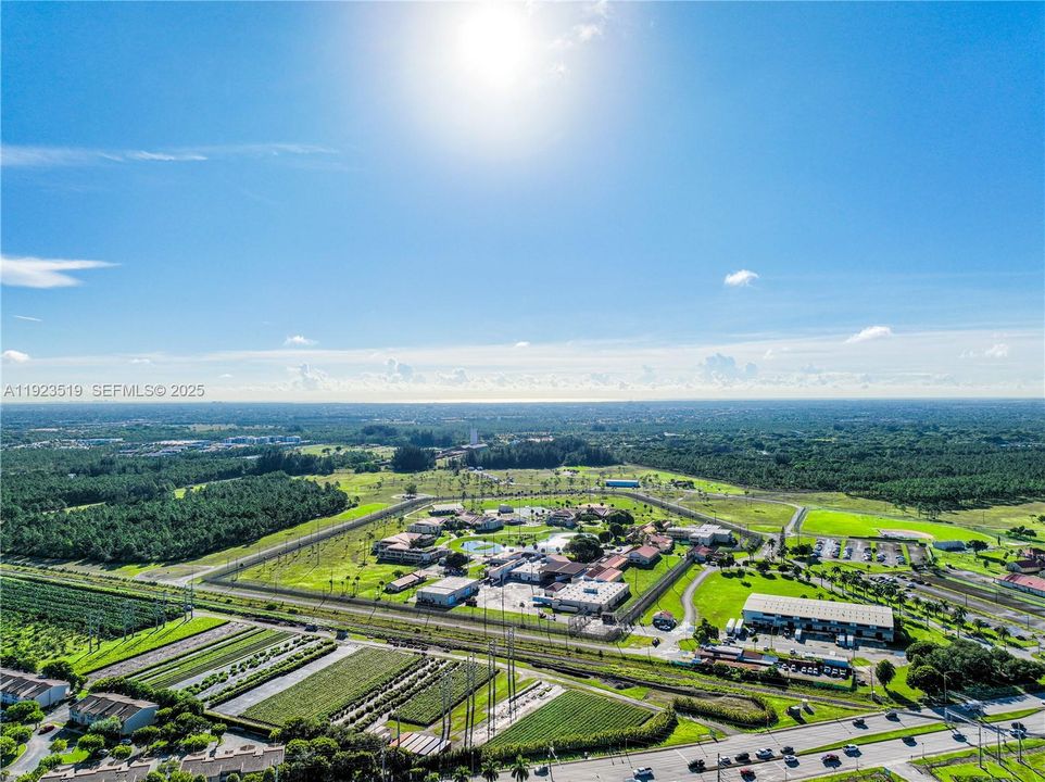 На продажу: $649,900 (5 спален, 3 ванн, 1935 Квадратных фут)