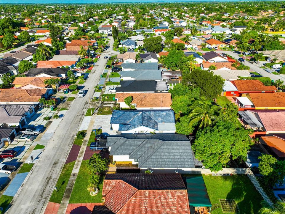 На продажу: $649,900 (5 спален, 3 ванн, 1935 Квадратных фут)