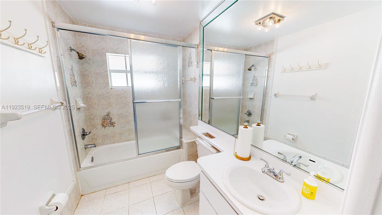 На продажу: $649,900 (5 спален, 3 ванн, 1935 Квадратных фут)