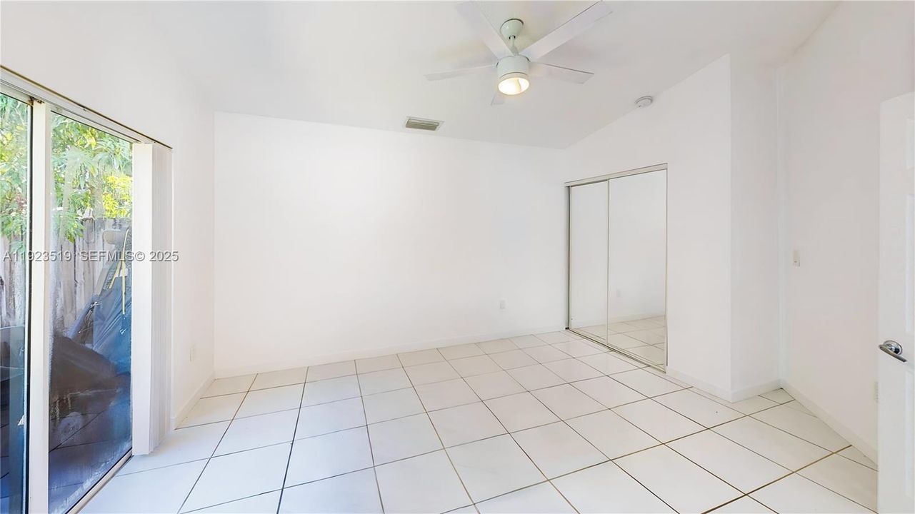 На продажу: $649,900 (5 спален, 3 ванн, 1935 Квадратных фут)