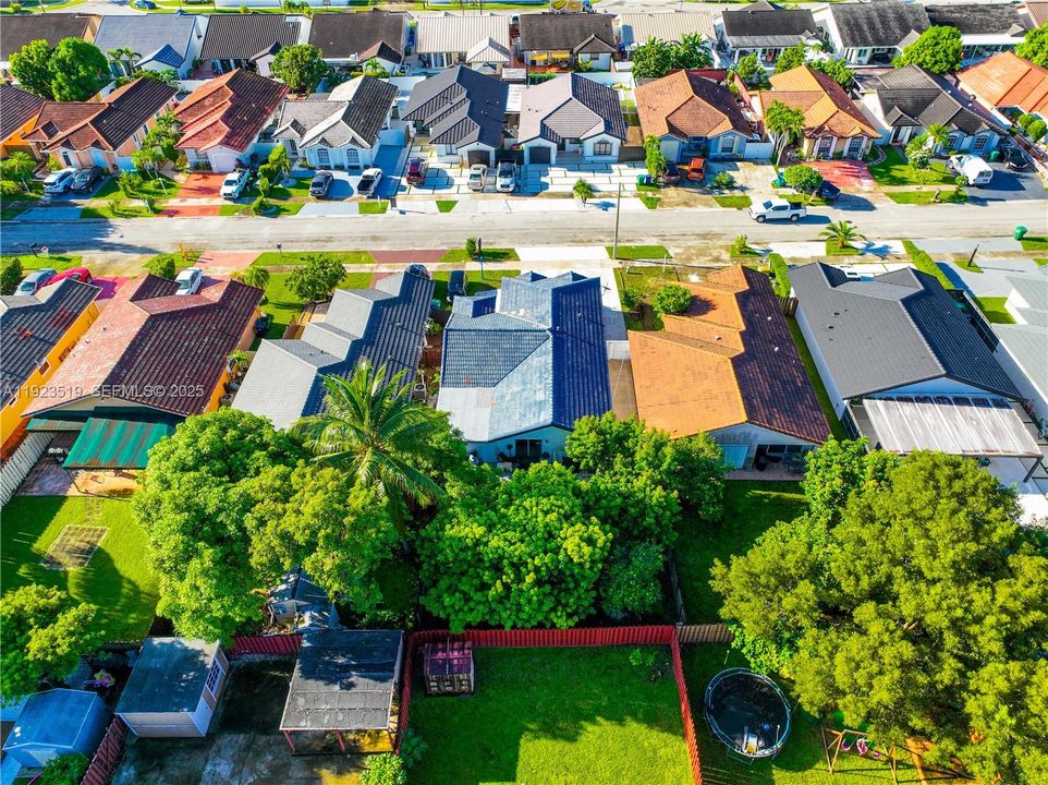 На продажу: $649,900 (5 спален, 3 ванн, 1935 Квадратных фут)