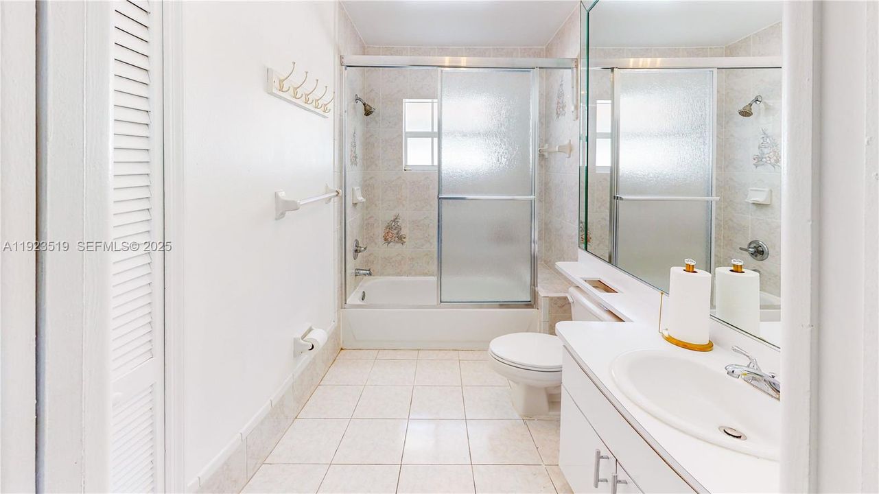 На продажу: $649,900 (5 спален, 3 ванн, 1935 Квадратных фут)