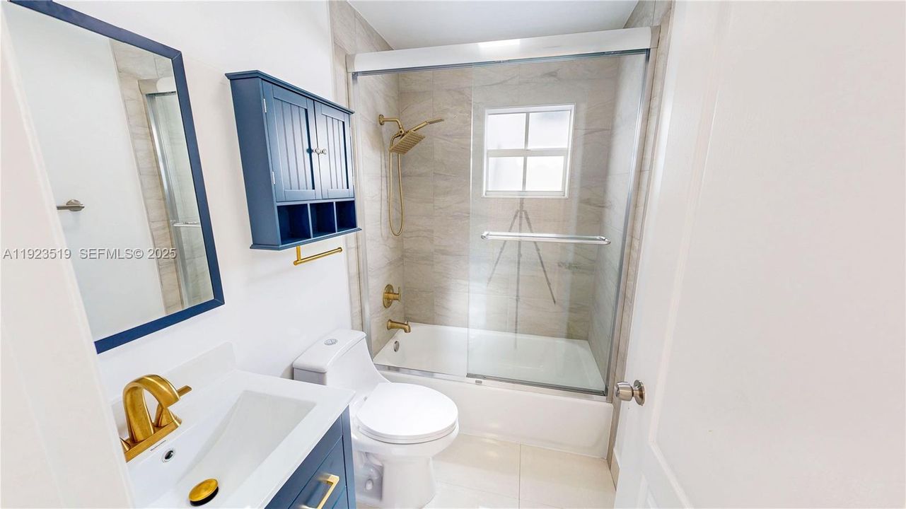 На продажу: $649,900 (5 спален, 3 ванн, 1935 Квадратных фут)