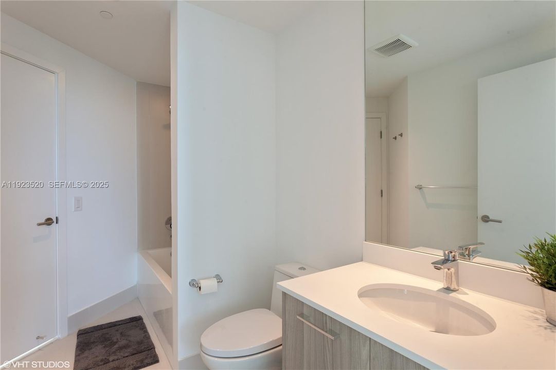 Active With Contract: $6,500 (3 beds, 2 baths, 1250 Square Feet)