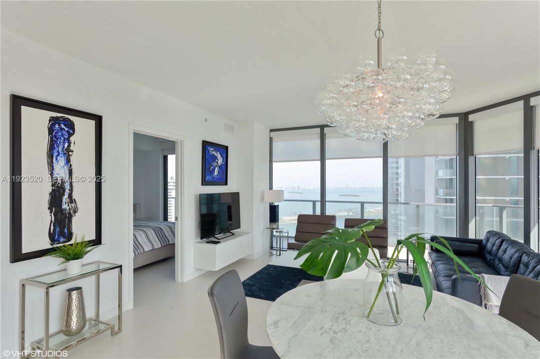 Active With Contract: $6,500 (3 beds, 2 baths, 1250 Square Feet)