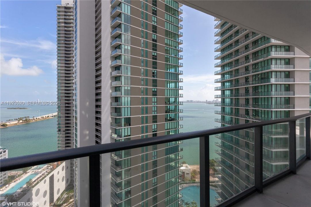 Active With Contract: $6,500 (3 beds, 2 baths, 1250 Square Feet)