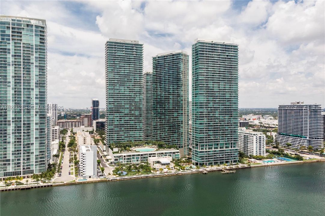 Active With Contract: $6,500 (3 beds, 2 baths, 1250 Square Feet)