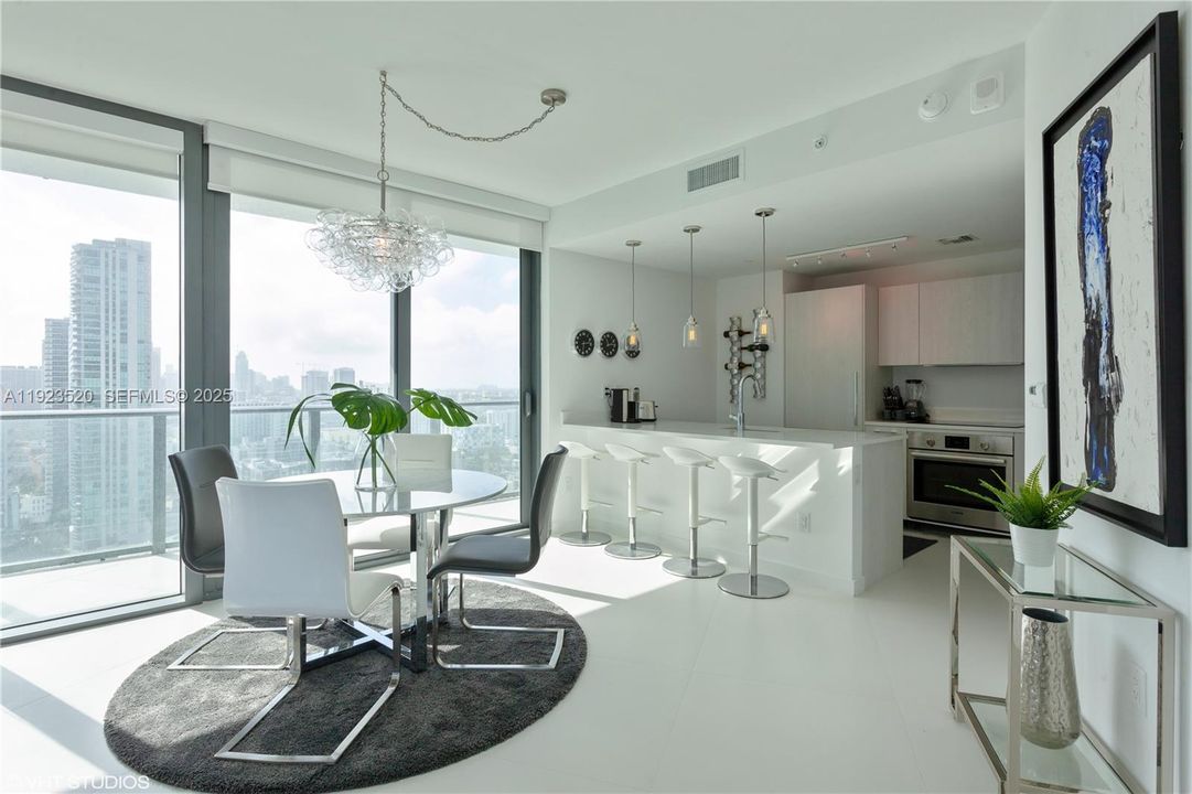 Active With Contract: $6,500 (3 beds, 2 baths, 1250 Square Feet)