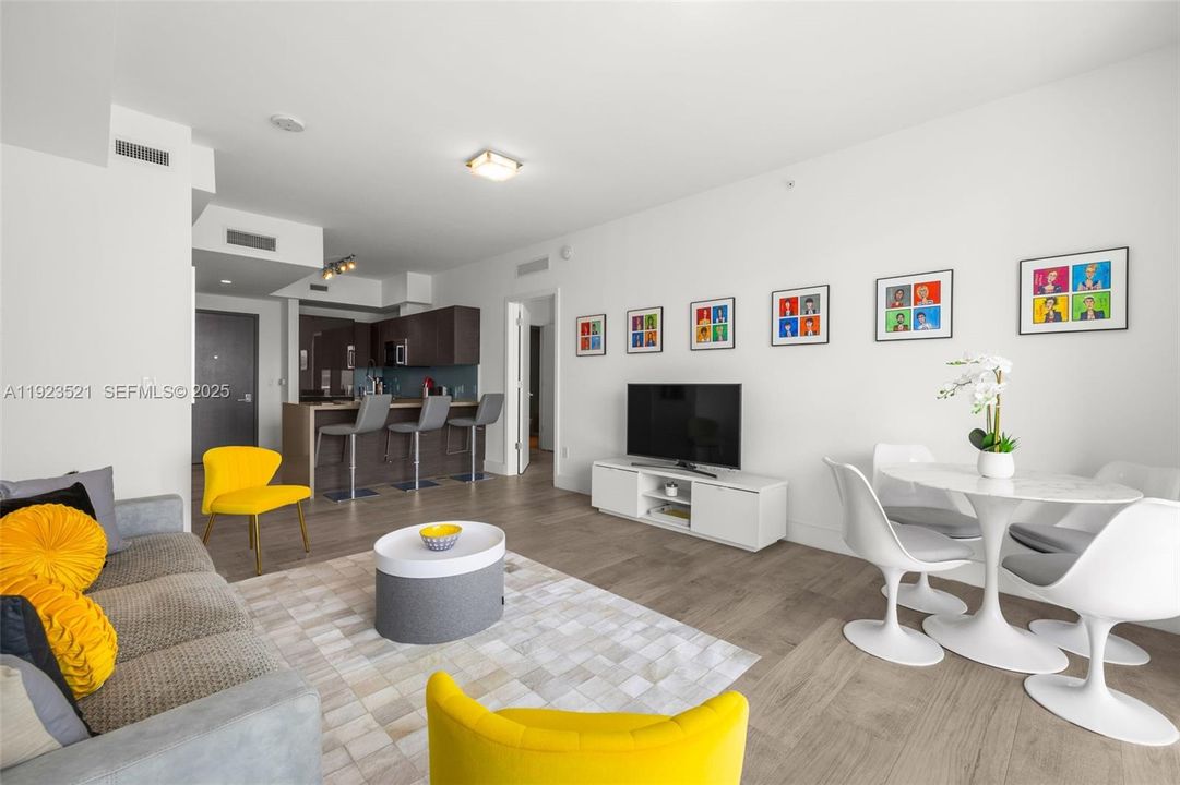 For Sale: $639,000 (1 beds, 1 baths, 830 Square Feet)