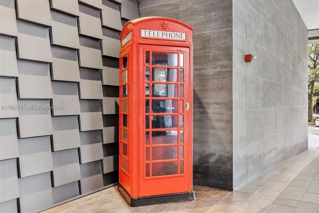 For Sale: $639,000 (1 beds, 1 baths, 830 Square Feet)