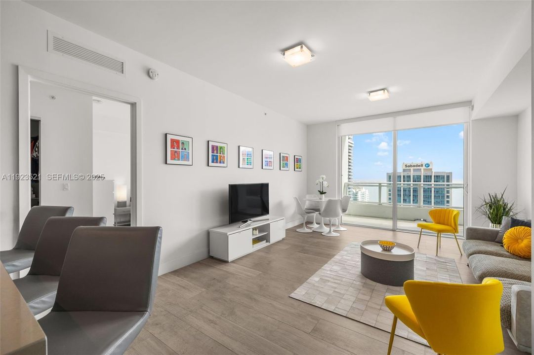 For Sale: $639,000 (1 beds, 1 baths, 830 Square Feet)
