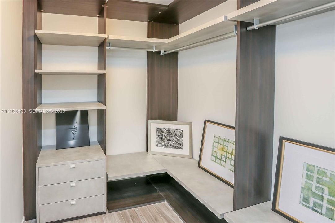 待售: $610,000 (1 贝兹, 2 浴室, 849 平方英尺)