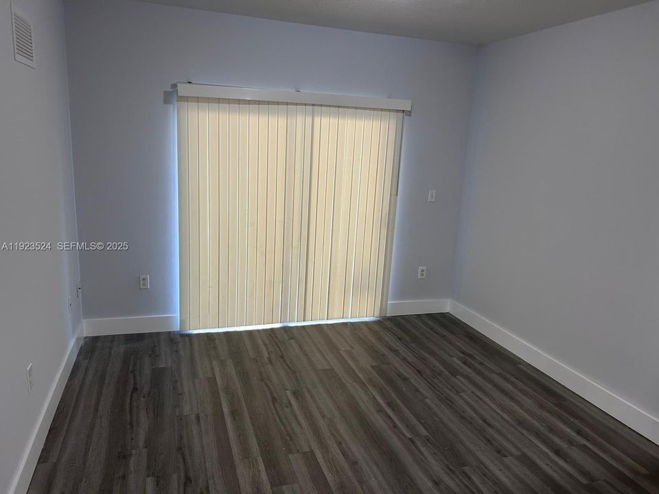 For Rent: $1,925 (2 beds, 2 baths, 809 Square Feet)