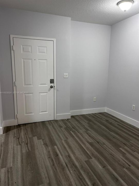 For Rent: $1,925 (2 beds, 2 baths, 809 Square Feet)