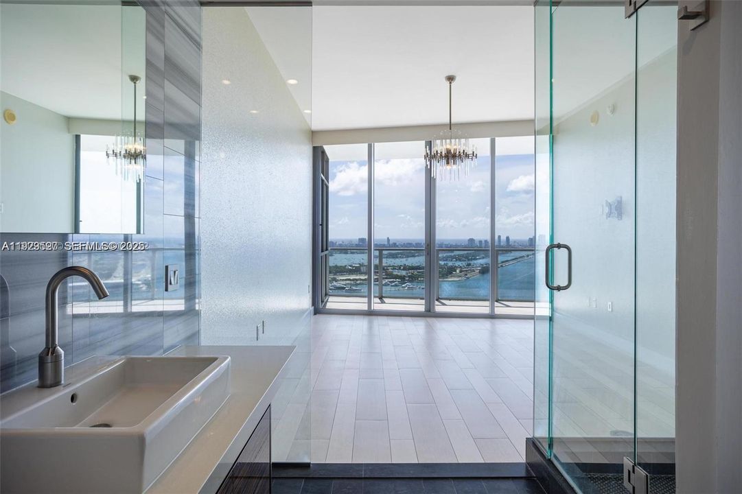 En Renta: $6,250 (2 camas, 2 baños, 1557 Pies cuadrados)