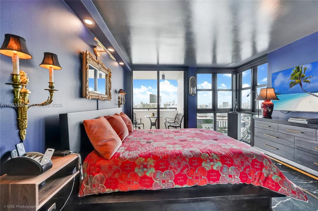 For Rent: $5,000 (1 beds, 1 baths, 798 Square Feet)