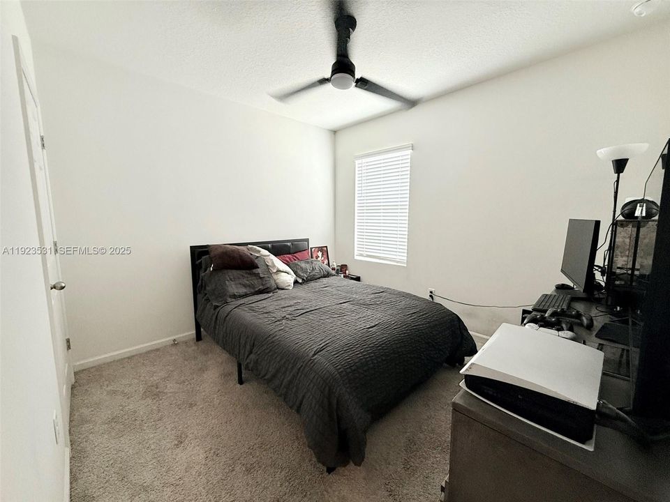 For Sale: $439,000 (4 beds, 2 baths, 1827 Square Feet)