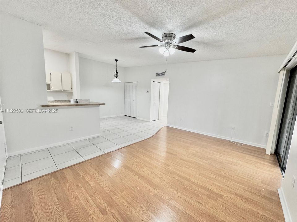 For Rent: $1,650 (1 beds, 1 baths, 627 Square Feet)