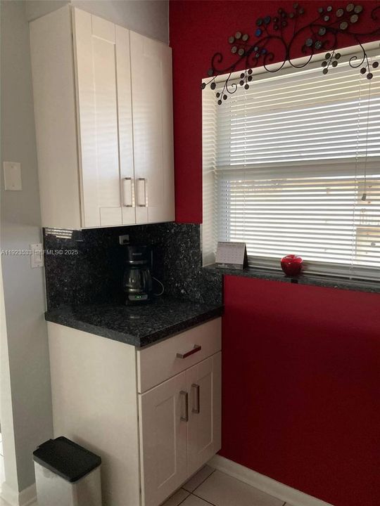 For Sale: $105,000 (1 beds, 1 baths, 680 Square Feet)