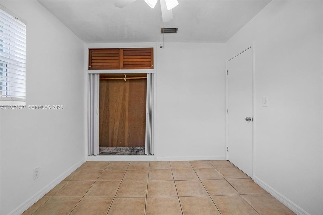 В аренду: $3,600 (4 спален, 2 ванн, 1404 Квадратных фут)