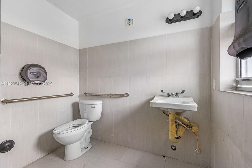 For Sale: $2,500,000 (0 beds, 0 baths, 0 Square Feet)