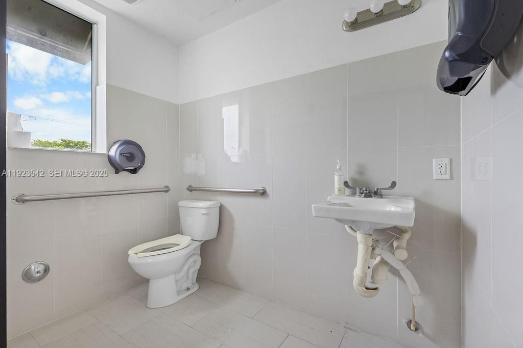 For Sale: $2,500,000 (0 beds, 0 baths, 0 Square Feet)