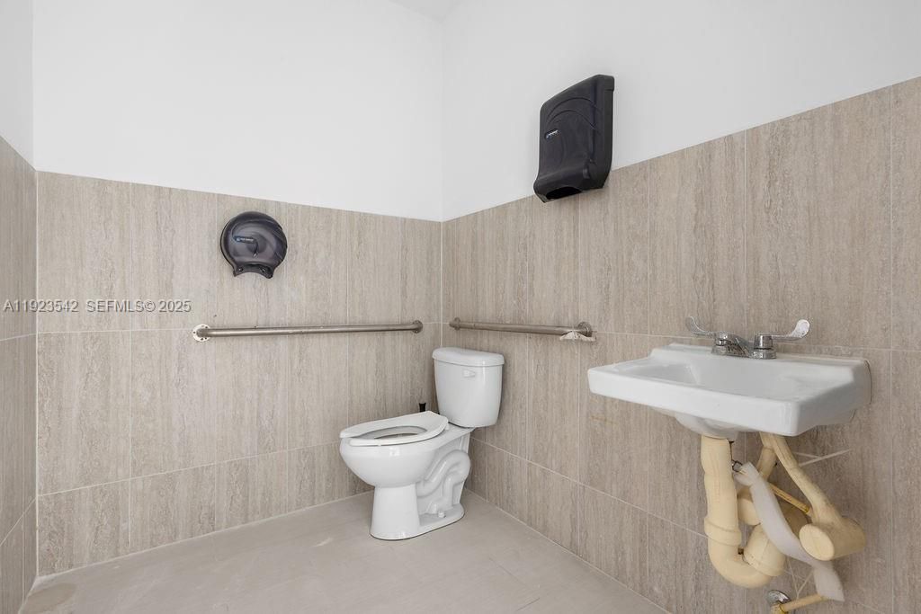 For Sale: $2,500,000 (0 beds, 0 baths, 0 Square Feet)