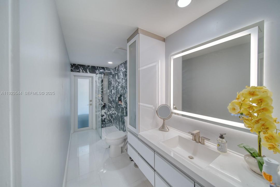 待售: $750,000 (4 贝兹, 3 浴室, 2107 平方英尺)