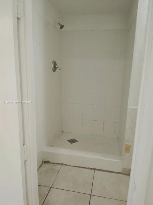 For Rent: $1,200 (0 beds, 1 baths, 6037 Square Feet)