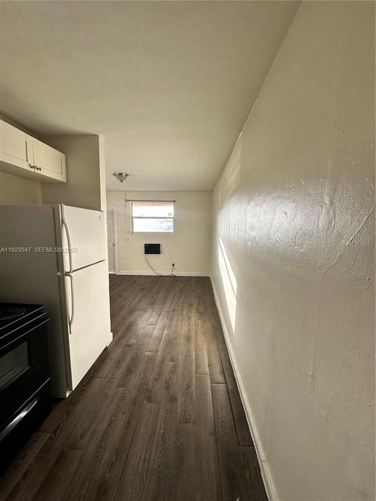 В аренду: $1,650 (2 спален, 1 ванн, 700 Квадратных фут)