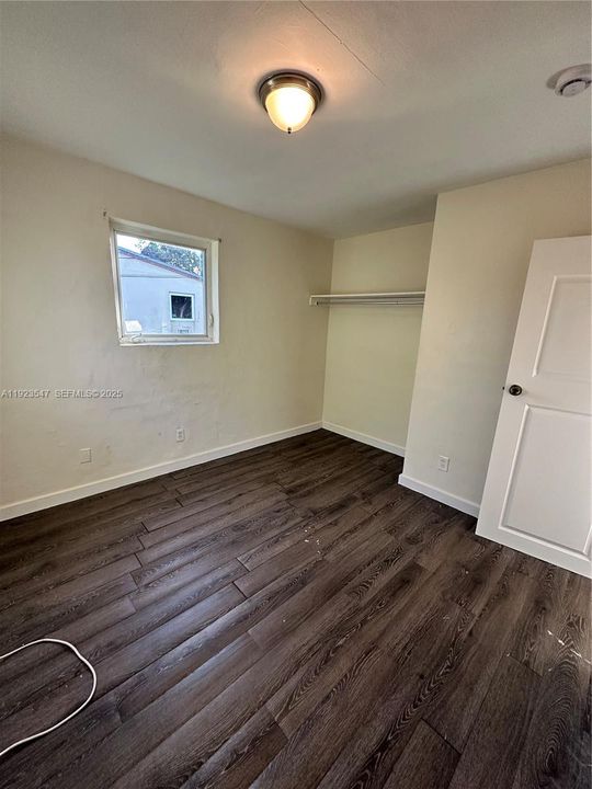 В аренду: $1,650 (2 спален, 1 ванн, 700 Квадратных фут)