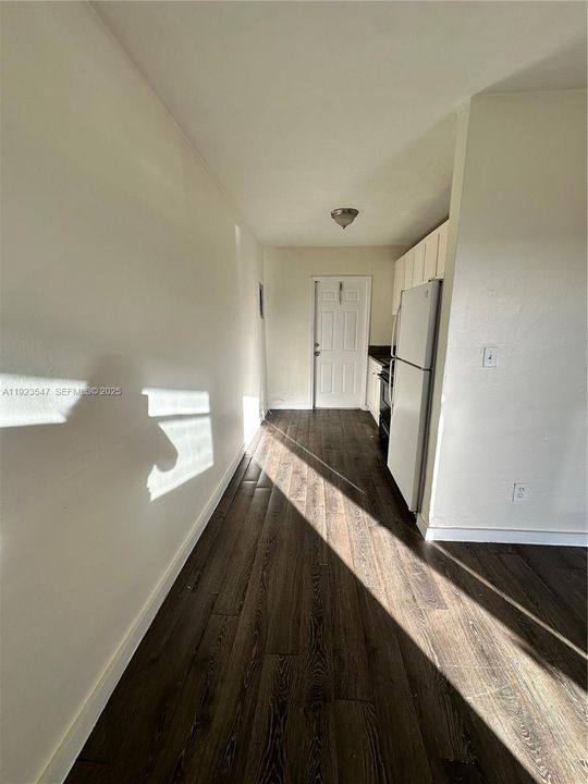 В аренду: $1,650 (2 спален, 1 ванн, 700 Квадратных фут)