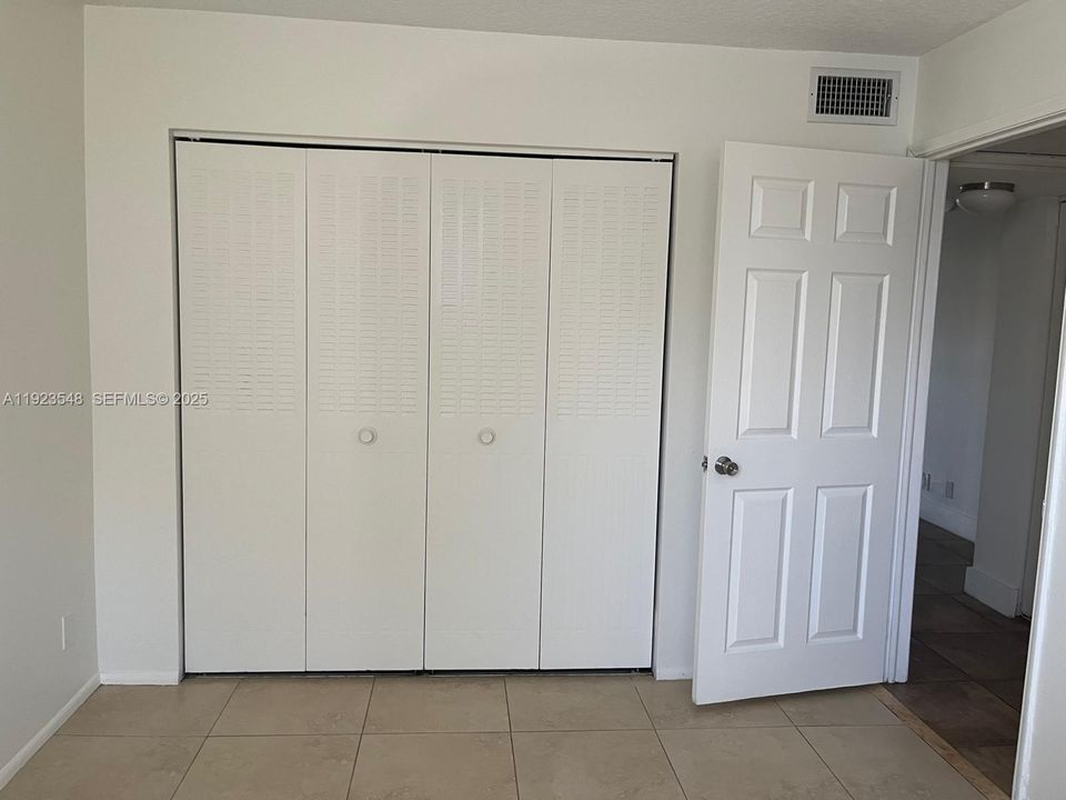 For Rent: $2,200 (2 beds, 2 baths, 1030 Square Feet)