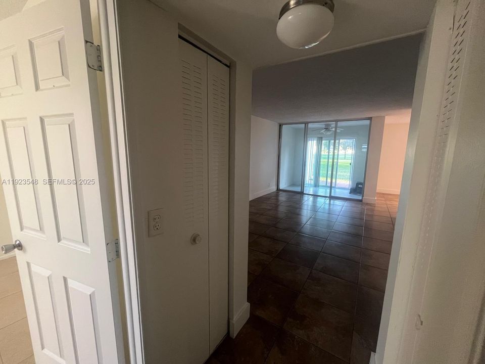 For Rent: $2,200 (2 beds, 2 baths, 1030 Square Feet)