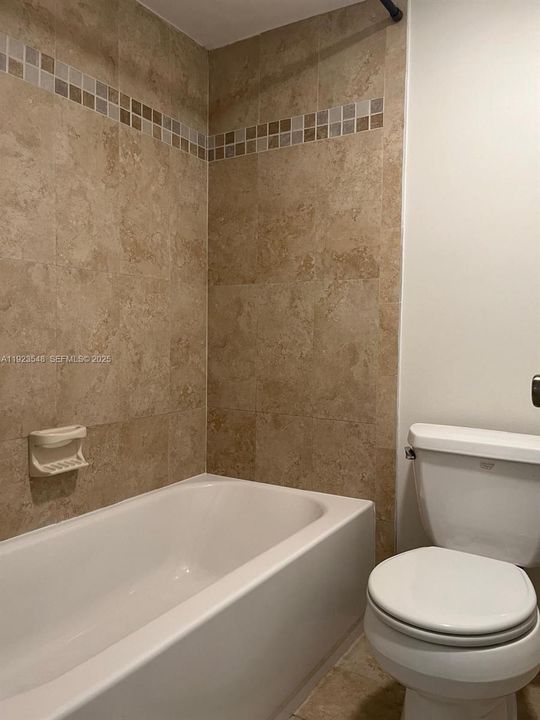 For Rent: $2,200 (2 beds, 2 baths, 1030 Square Feet)
