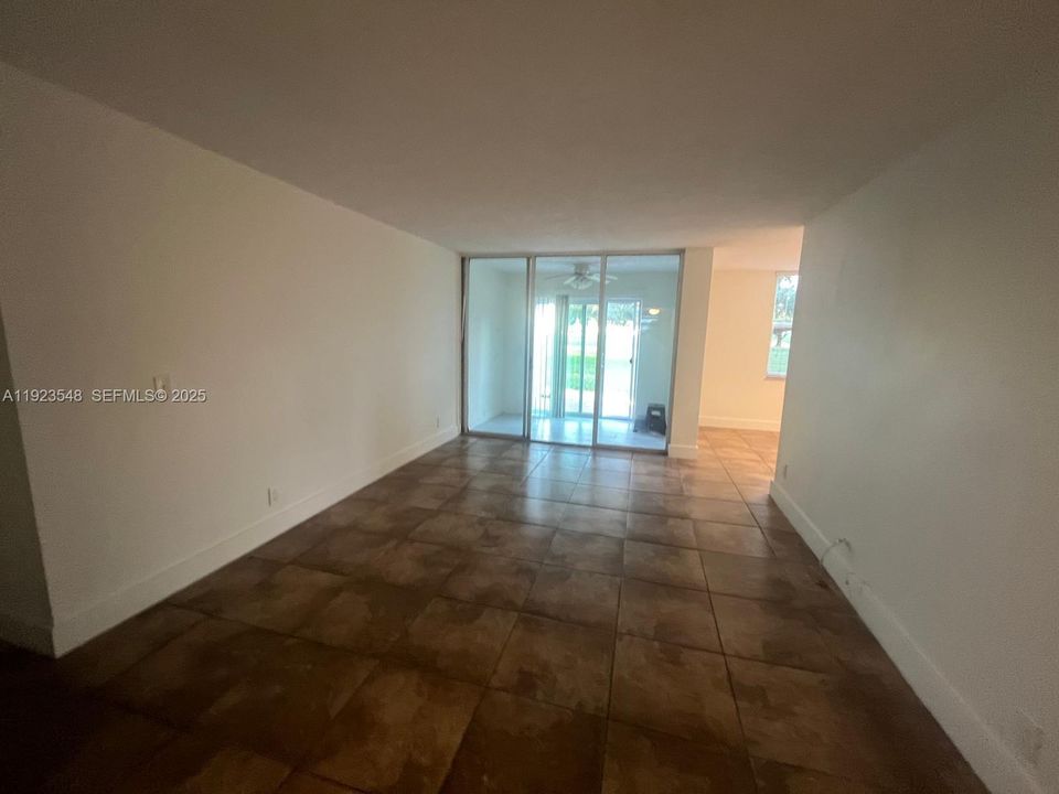 For Rent: $2,200 (2 beds, 2 baths, 1030 Square Feet)