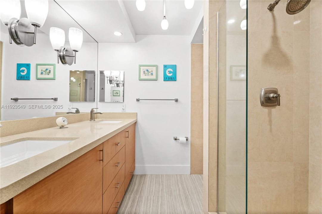 Bathroom #1 (Master)