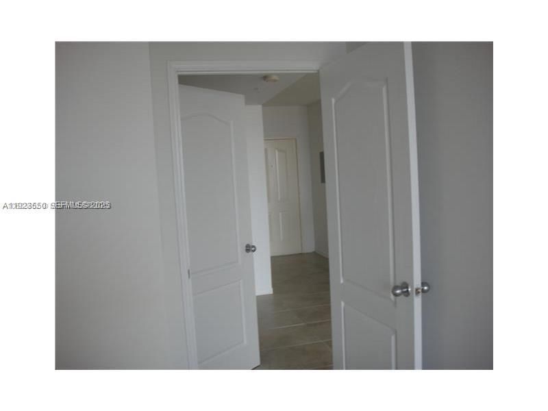 В аренду: $2,350 (2 спален, 1 ванн, 866 Квадратных фут)