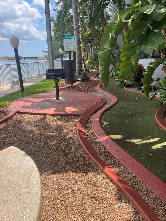 В аренду: $2,350 (2 спален, 1 ванн, 866 Квадратных фут)