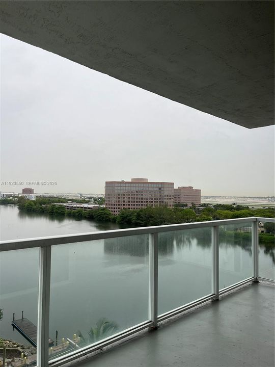 В аренду: $2,350 (2 спален, 1 ванн, 866 Квадратных фут)