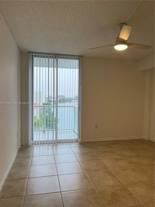 В аренду: $2,350 (2 спален, 1 ванн, 866 Квадратных фут)