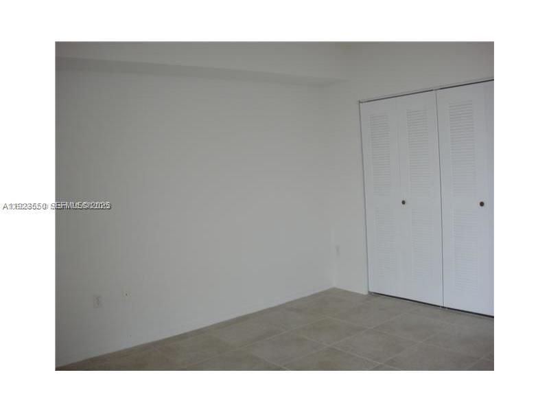 В аренду: $2,350 (2 спален, 1 ванн, 866 Квадратных фут)