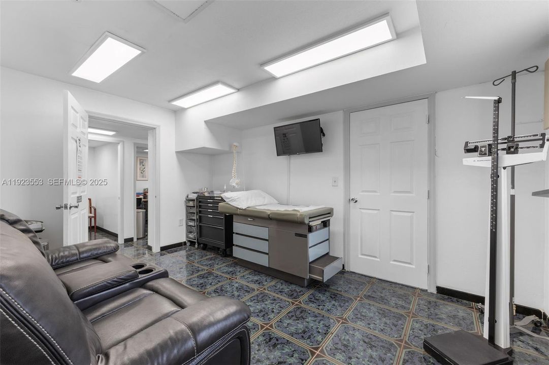 待售: $540,000 (0 贝兹, 0 浴室, 0 平方英尺)